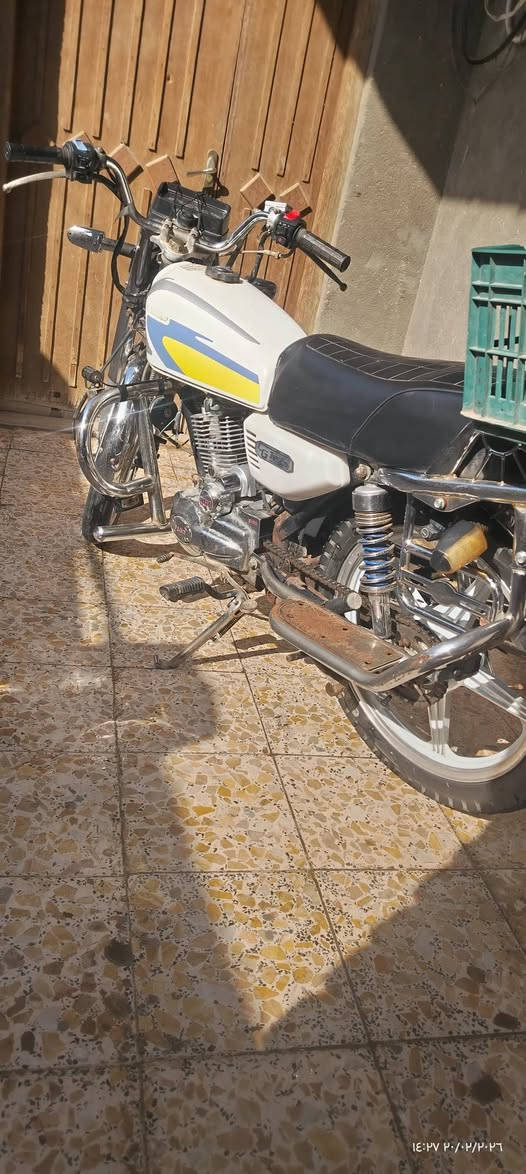 السلام عليكم دراجة بارت للبيع موديل ٢٠٢٠ أوراق اصولي كهربائيات شغالة اشاير سلف كلهن شغالات مكاني شطرة للبيع او مراوس بستوتة ونطي فرق حسب الاتفاق باقي التفاصيل خاص او تتصل ***********
