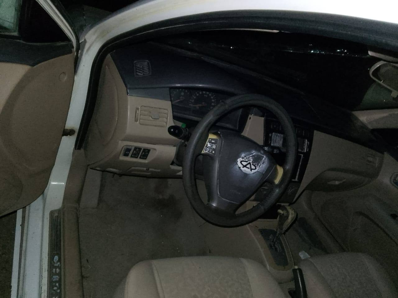 سلام عليكم البيع
شيري اي 5 
سياره نفس ماشوفه سياره كير ومحرك نضيف  
سياره حلوه وجاهزه  موديل ٢٠١٣ 
سعر ٣٨ وبيه مجال 
***********
