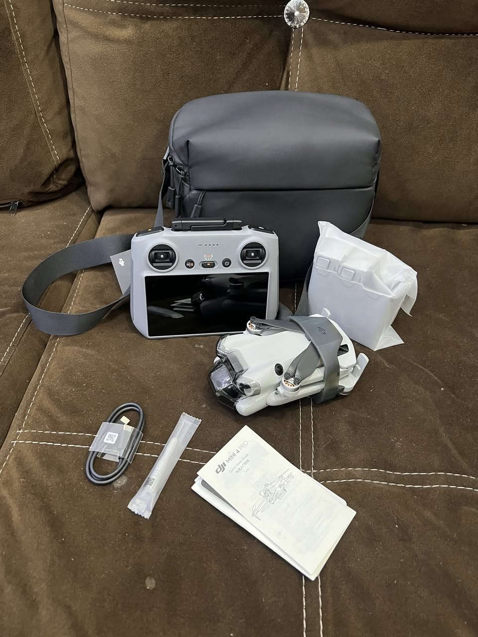 DJI MINI 4 PRO كومبو جديد
فقط مفحوص جديد لوك 3 بطاريات مكان بغداد العبيدي 
السعر مليون و500 نهايته ***********
