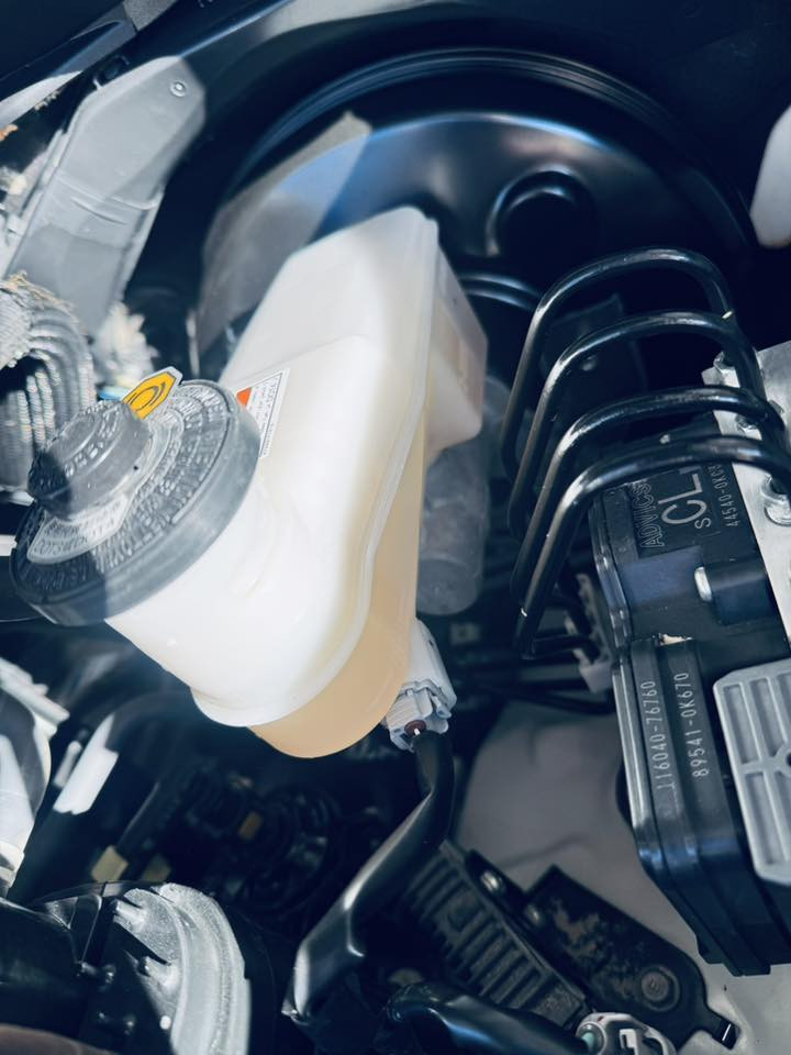 توياتا ادفنجر 2024سيدنهرو كفال عامه ماشيه ٣٨ جديده
***********
