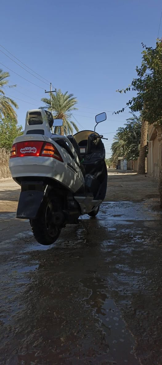 السلام عليكم هي الدراجه سكاي ربع كامله وشغاله شغل ومشي اريده مراوس ابفورزه مكاني بابل ***********
