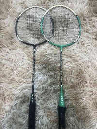 زوج مضارب ريشة جديد اوربي الاستفسار واتساب 07824519809