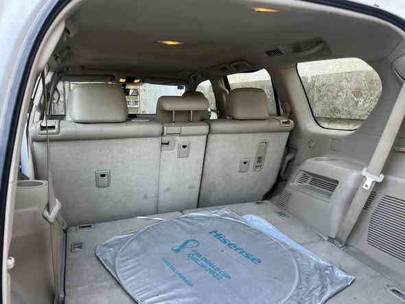 السلام عليكم 
برادو موديل 2019 فئة TX.S محرك 6V 4000
فول مواصفات ماشيه 104200 KM
بصمه_فتحه_زراكات_دبل تانكي_مثبت سرعة_كشنات جلد كهربائي_دخول ذكي_تشغيل عن بعد 
رقم الجديد. السيارة نظيف و مكفوله بدون اي ضربه حار و بارد.
العنوان بغداد البلديات 
للستفسار يرجى الاتصال على رقم الاتي:***********
