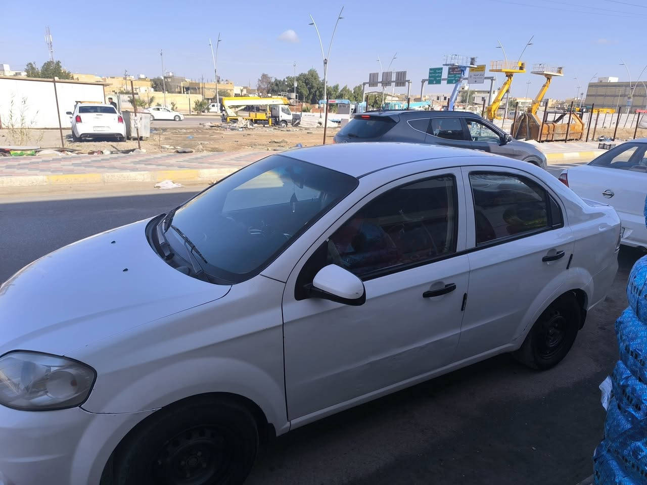 للبيع افيو خليجي 2010 باسمي محرك مفتوح مكاني الناصرية مبدل بيها بنيد وجامغين اماميات وتصليحات بسيطه...الرقم ***********
