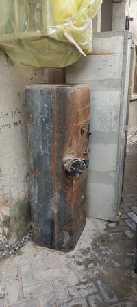 تاتنكيات مال تريلة للبيع وايضا يصلح للمولدات واحد فافون واثنين حديد   ...