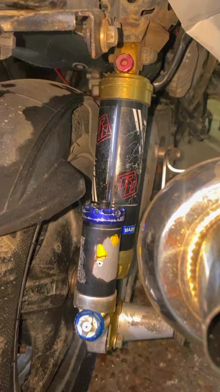 السلام عليكم صلنصه حلك عريض وبوري عريض قطعتين صوتها رعيد مال مكاين كبار ودبلات هايدروليك هوا ام البطل
السعر خاص والاستفسار اتصل
***********
