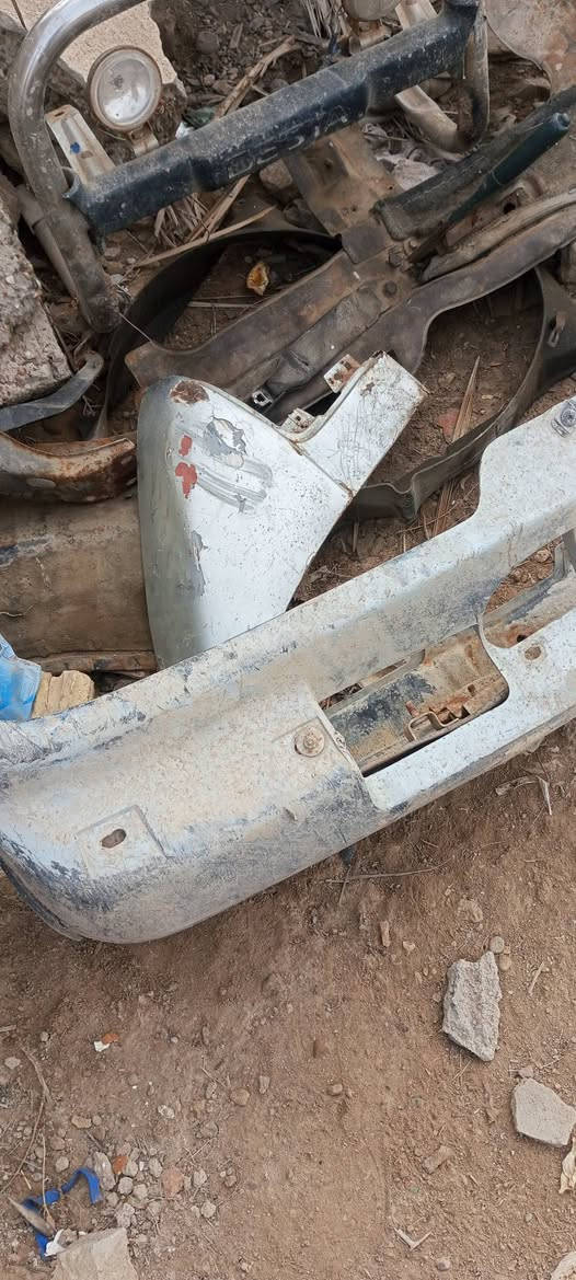 للبيع ابواب وجام ودرع وصندوق ***********
