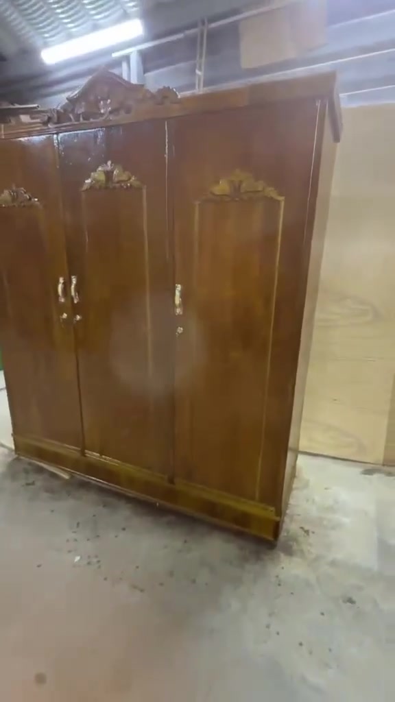 سلام عليكم
كنتور 3باب صاج تزكام الظهر جديد صبغ تلميع يدات كيلون كله جديد 
ارتفاع210
عرض180
سعر160
عنوان بوب الشام


**إذا كنت صاحب هذا الإعلان وتريد حذفه لأي سبب، رجاءا أرسل رسالة إلى الدعم الفني**