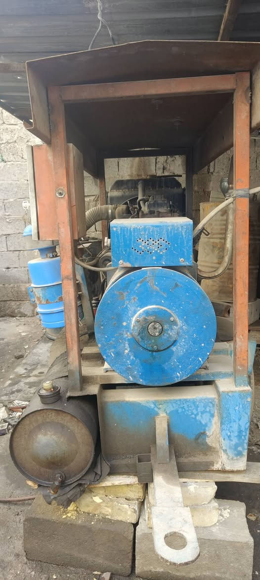 سلام عليكم عندي مولد كاز للبيع حجم المحرك 3000 مولد شغاله خير من الله 30 كيفي شراي يتصل مكاني بغداد ***********
