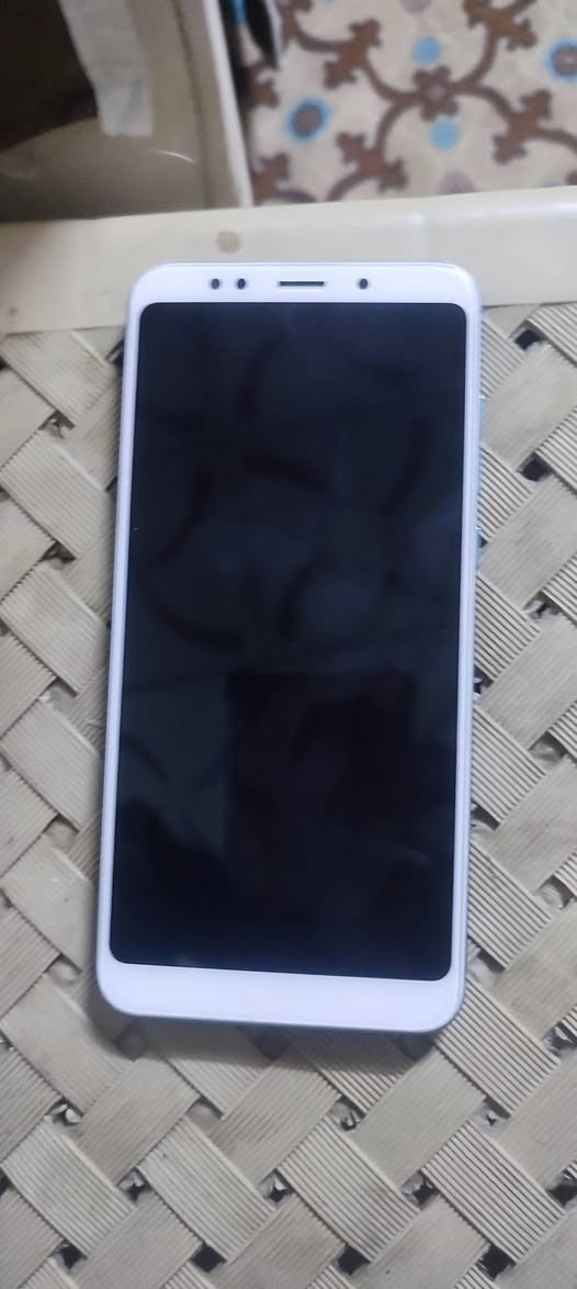 سلام عليكم Redmi5Plus دكر 32/سعره 50/رقمي***********
