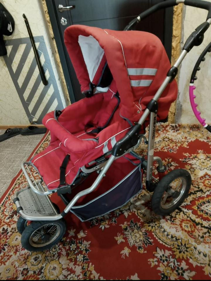 السلام عليكم عندي هي عربانة قطعتين يستخم بشكلين  و يمكن استعماله مثل كاريكوت و مكان نوم في سيارة  سعره ٢٠٠ الف  يتحمل ٨٠ كيلو غرام  ***********
