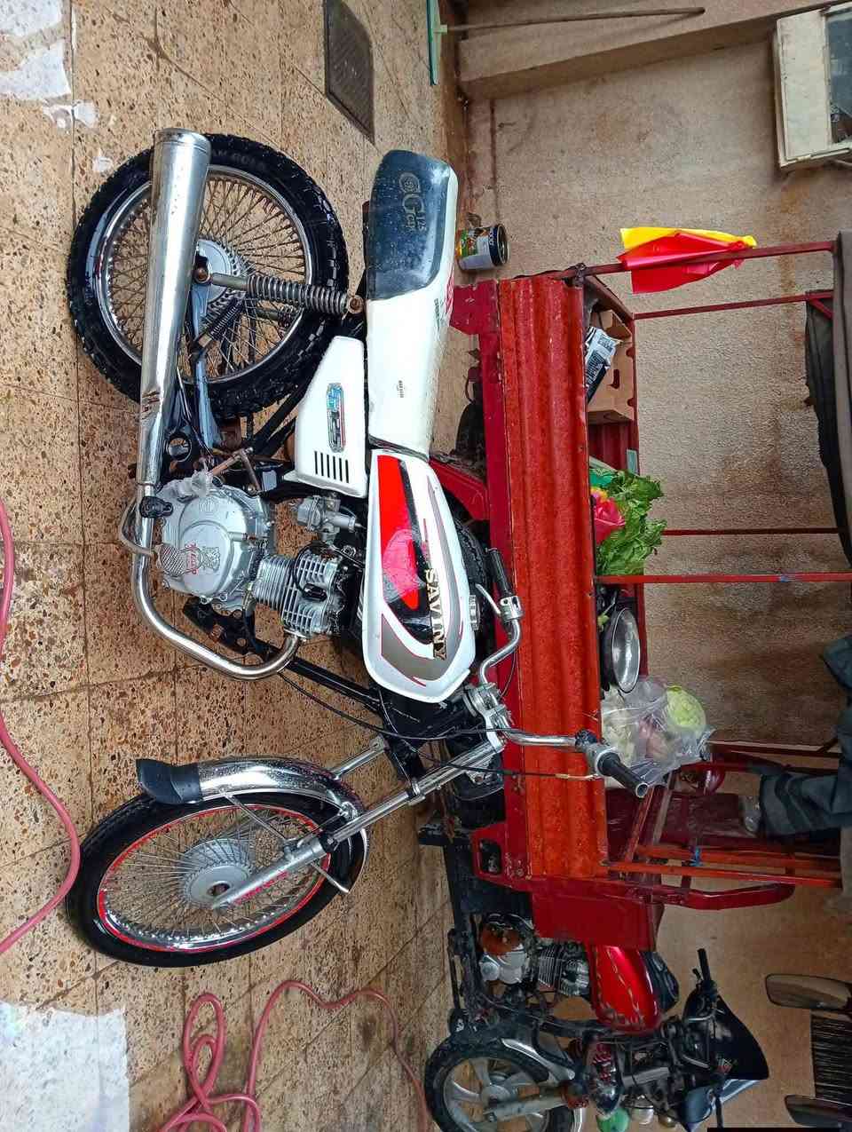 السلام عليكم ماطور تايكر موديل 19 مكينه حلوه تحريكه معدل نار وياله عدله تواير نضاف لايت شغال مكاني ايسر حي البكر السعر 260 وبي مجال شراي انتصل ***********
