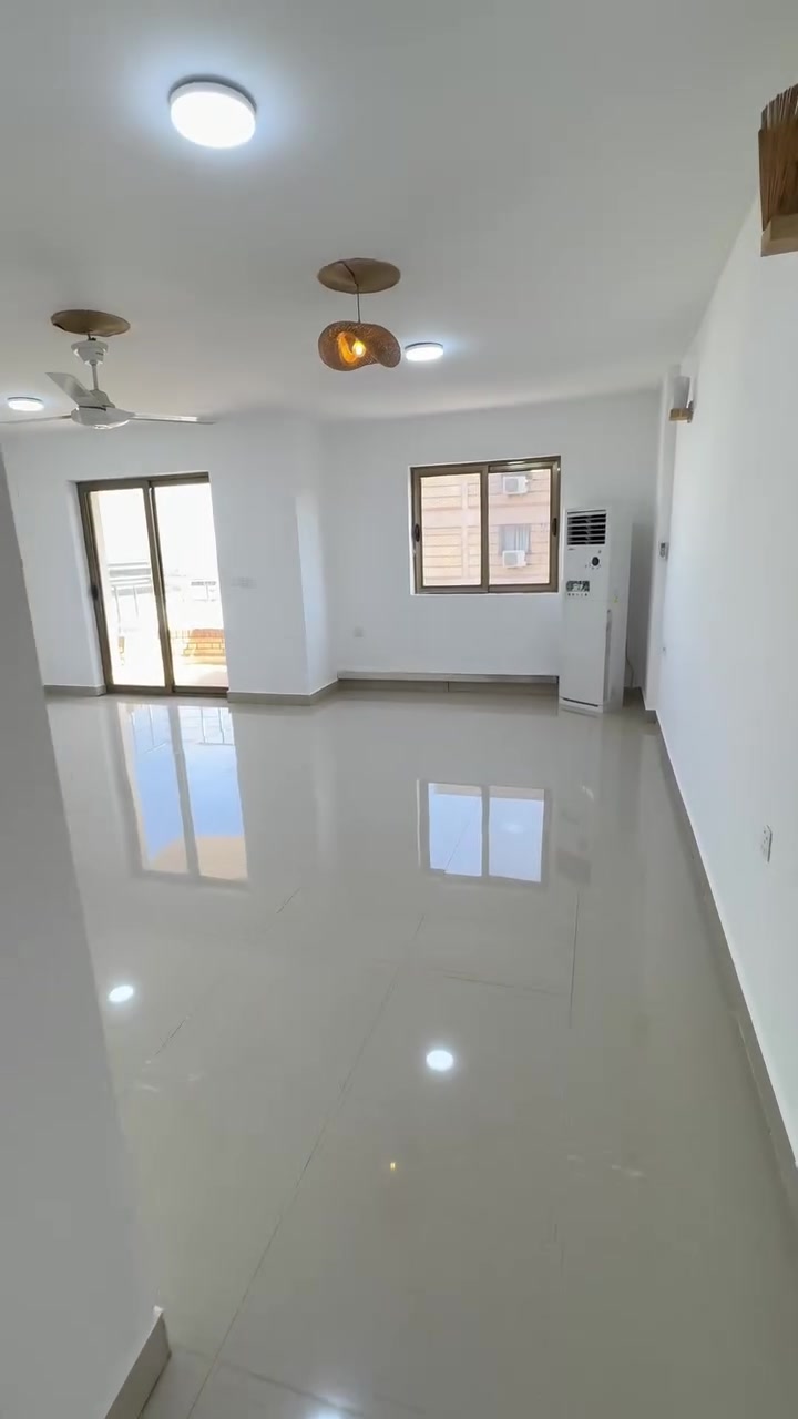 🏡 شقة للإيجار في مجمع الأيادي السكني – بسكولاته ✨
📐 المساحة: 164 متر

🛏️ تتكون من:

• 3 غرف نوم

• غرفة ماستر مع حمام خاص

• غرفتين مع بلكونة

• حمام عام

• صالة واسعة وتصميم مريح للعائلة

📍 الموقع: مجمع الأيادي السكني – بسكولاته

🏢 شقة مرتبة ومناسبة للسكن العائلي ضمن مجمع هادئ وخدمات متوفرة.

📞 للاستفسار والمعاينة يرجى التواصل على الخاص أو الاتصال:

***********
