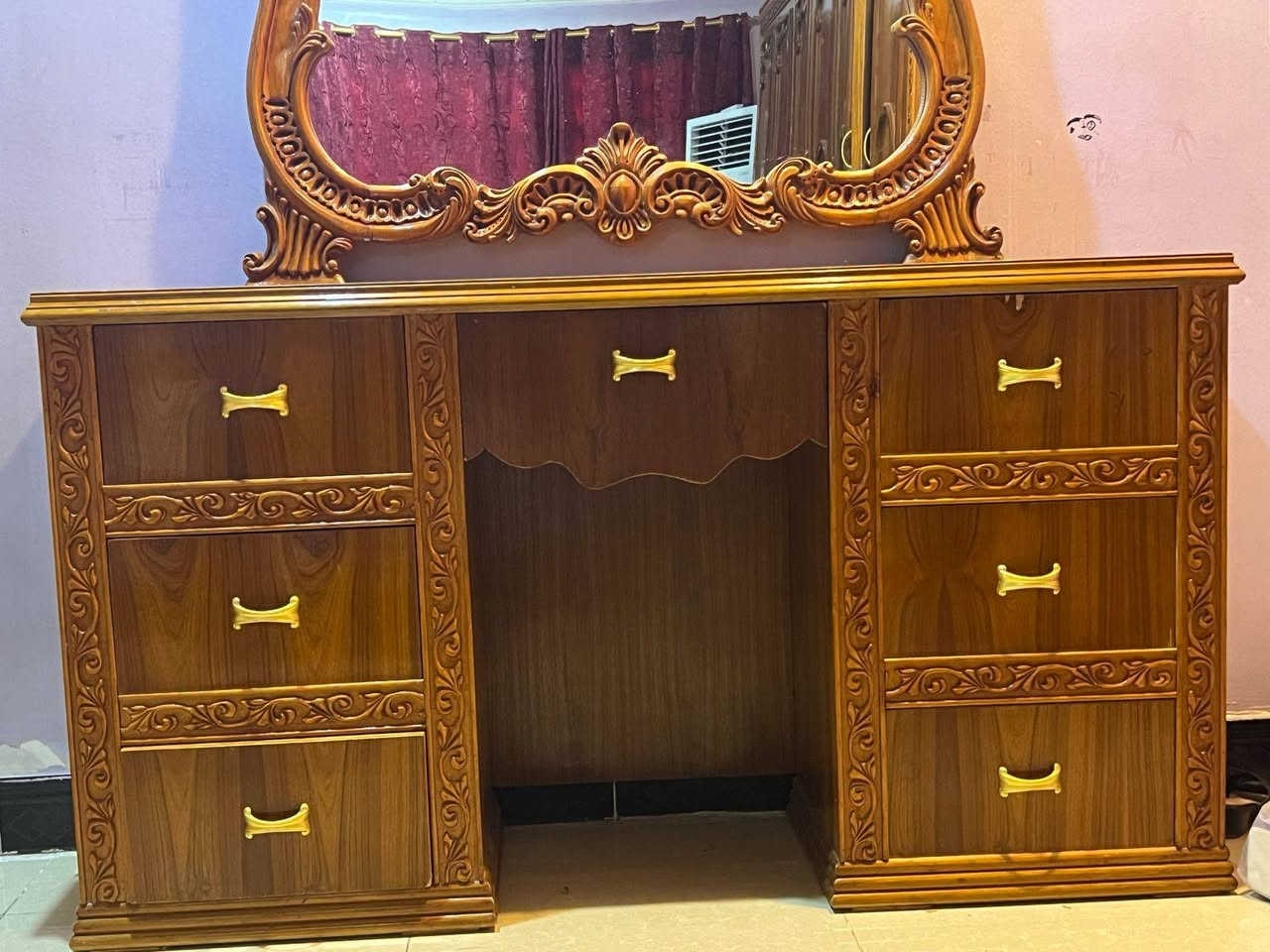 غرفه نوم للبيع جديدة بعدها وكلش اخشابها نظيفة لاستفسار بخصوص السعر وباقي التفاصيل التواصل عل الرقم ***********
