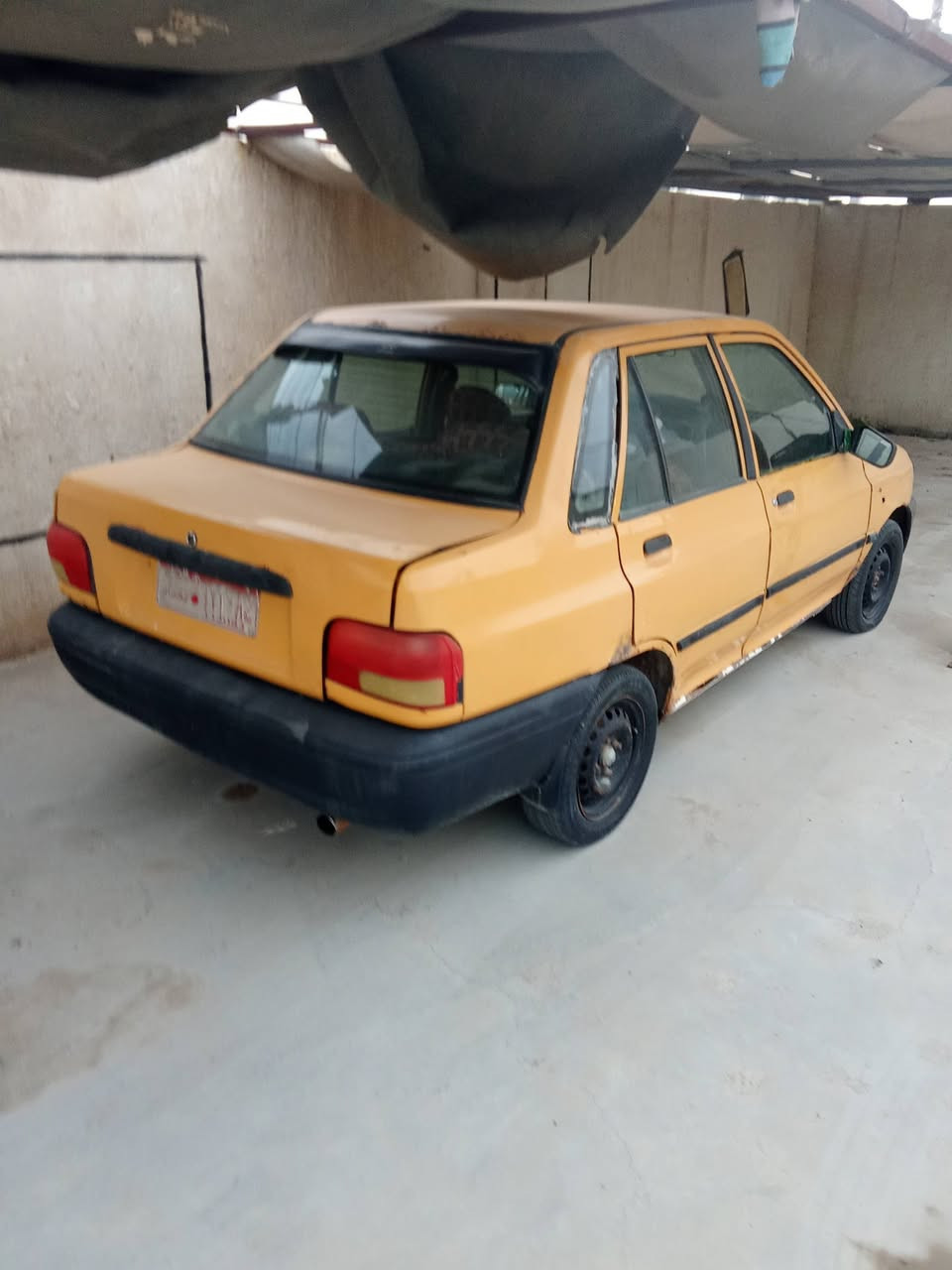 السلام عليكم سايبه موديل 2011 
راعيها موجود وبيها وكاله عامه من المالك 
سعر 10 
مكاني كربلاء 
***********
