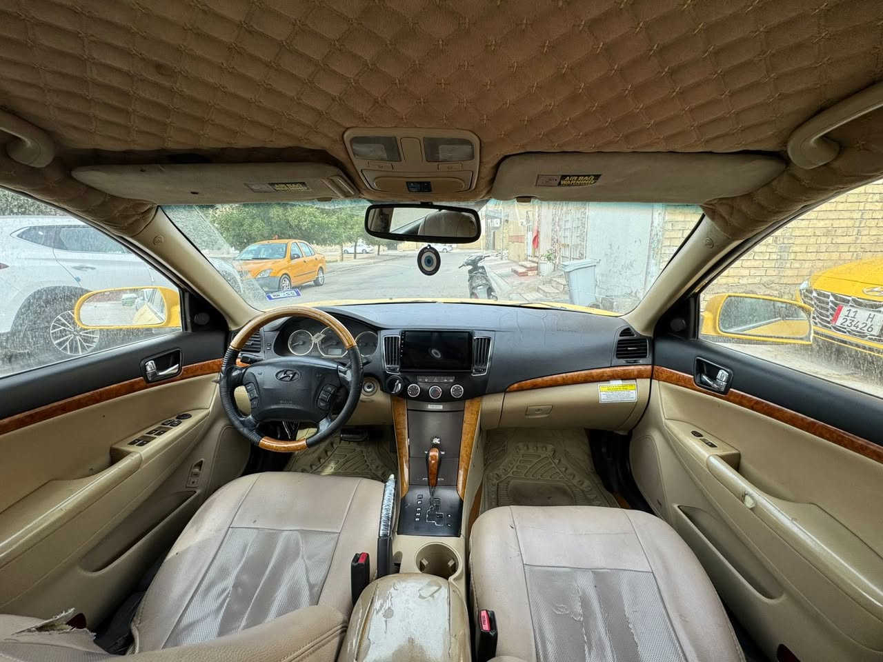 سلام عليكم سوناتا موديل عشره امريكي حادثها جاملغ وبنيد بدون دواخلً وبيها طخه بجاملغ الخفلي موضح مكينه كير تبريد تخم تاير ويل 17 حداديه خلفيه جديده بس الاماميه 70 بلميه  اخوان مكلف بلنشرً رقم بابل انكليزي بسمنه مكان كربلاء ***********
