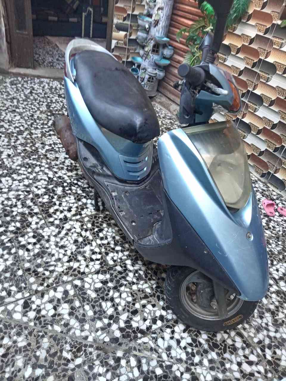 السلام عليكم دراجه بريز مابيه اي نقص كله شغاله سلف هندر  مكاني نهايه حي اور سعر 400 وبيه مجال ***********
