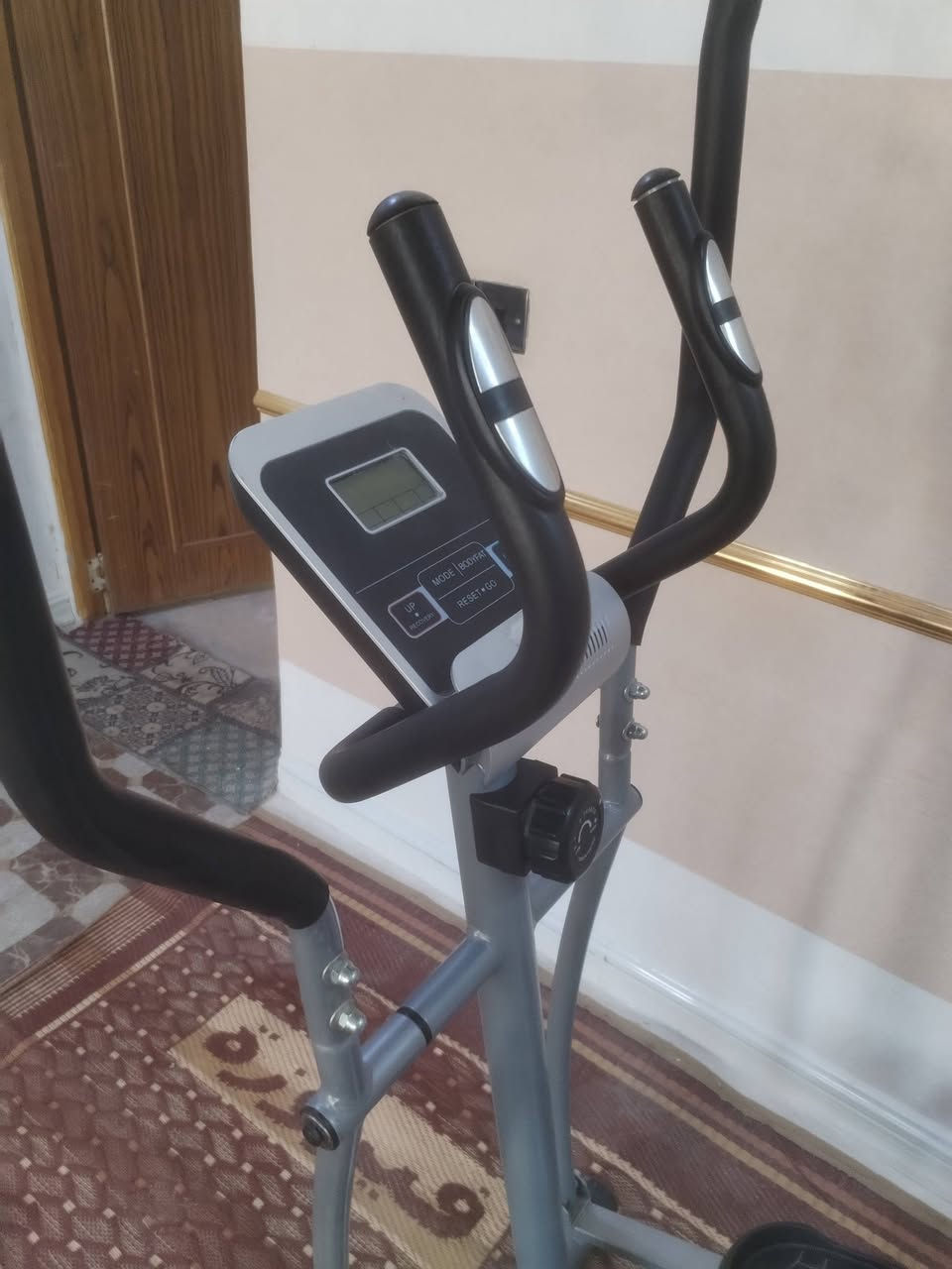 اجهزه رياضيه للبيع
دراجه تمارين ماركة فتنس الاصليه سعر 200
عقله اصليه مال قاعات حديد ثقيل جدا كبره حدا
بسعر 150
جهاز تمرين البطن 50
جهاز جري ب 100 (بي مشكله ماي يشتغل شرط ماطوره وكلشي سليم مشكله كهربائيه )

مسطبه 15
وسعرهم نهاي
واذا  شلع ب 400 للعلم اجهزه اصليه وليس تجاري
***********
