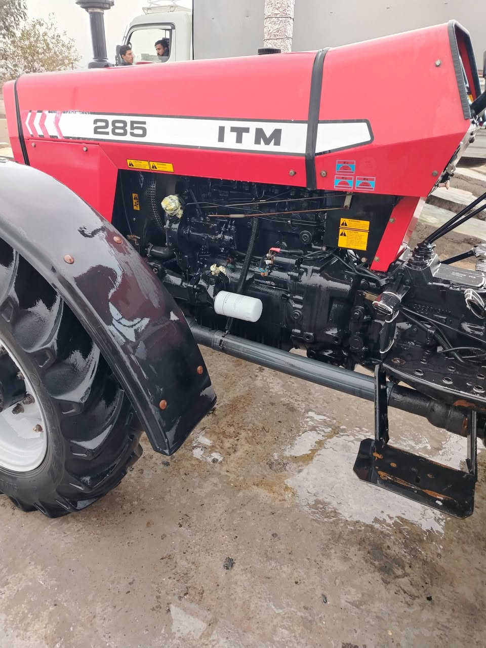 السلام عليكم عندي تراكتور دبل اكسل موديل 2020 على وضع الشركه السعر 140 وبي مجال مكان خط السريع سامراء رقم الهاتف ***********
