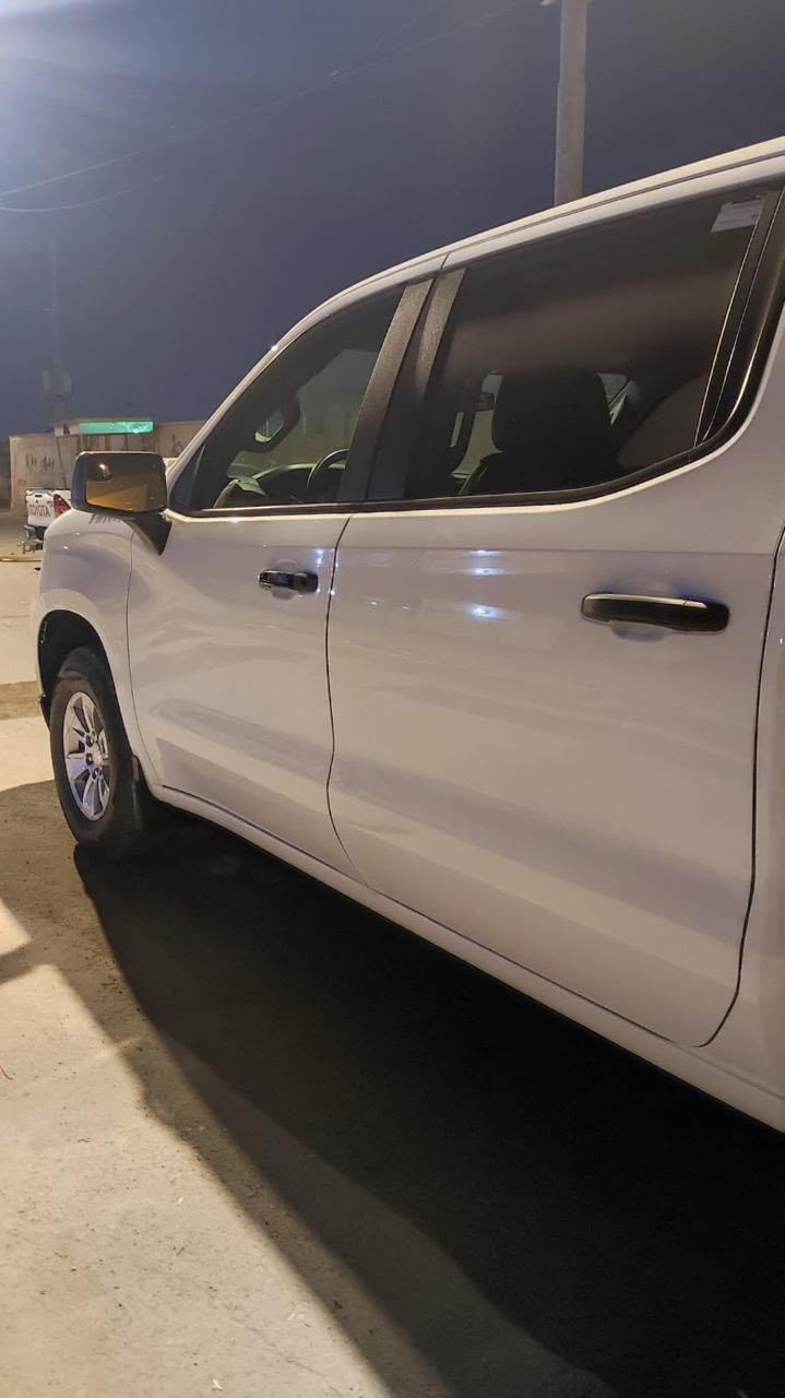 للبيع
شوفرليت سلفرادو 2023

رقم اربيل ترقيم جديد 

مكينة ٤ سلندر توين توربو 2700

اللووون ابيض 

• محرك ٤ سلندر  2.7 توين توربو المرغوب القدرة الحصانية 310 حصان وعزم دوران 569 نيوتن متر  صاروخ واقتصادي جدا

• گير ٨ نمر طيارة

• رادار امامي داتا شو يتحسس حراري

• باب طويل بدي قصير المرغوب

• تبريد امامي خلفي

• شاشة وسطية تدعم CarPlay واير ليس يعني النظام الحديث

• باب بدي كهرباء

-ماشية 90 الف كيلو 

ضرر/ شخوط خفيفه  وتم تصليحه 

بجم كبس 

ايرباك مرجع سستم

مواصفات السيارة …

تحديث بروجكتر وبجم تاهو LED

كشافات ( بروجكترات ) LED

اضاءة في البدي

اوتو ستوب

تحديد مسار

رادار امامي

شاشه ابل كار

كامره

‏USB + USB c

لايت اوتو

مكان السيارة بصره

السعر 250 وبيه مجال جداً بسيط 

***********
