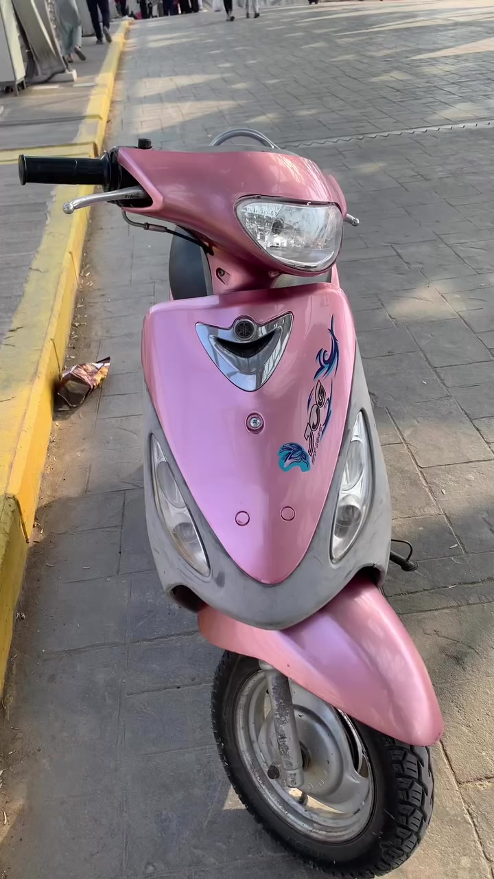 ماكس مـنغولي دراجة شوفت عينكم ملحه ومكينته بلادية شغاله سلف هندر كهربائياته كله شغاله  السعر 650 
رقم واتساب ***********
