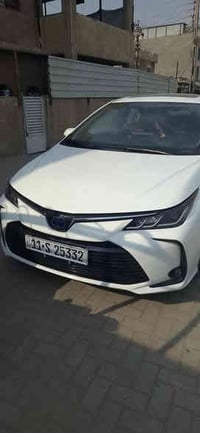 نوع السيارة:-تيوتا كورولا هايبرد  📍موديل:-2023 📍محرك:- 1800cc ‎فتحة سق...