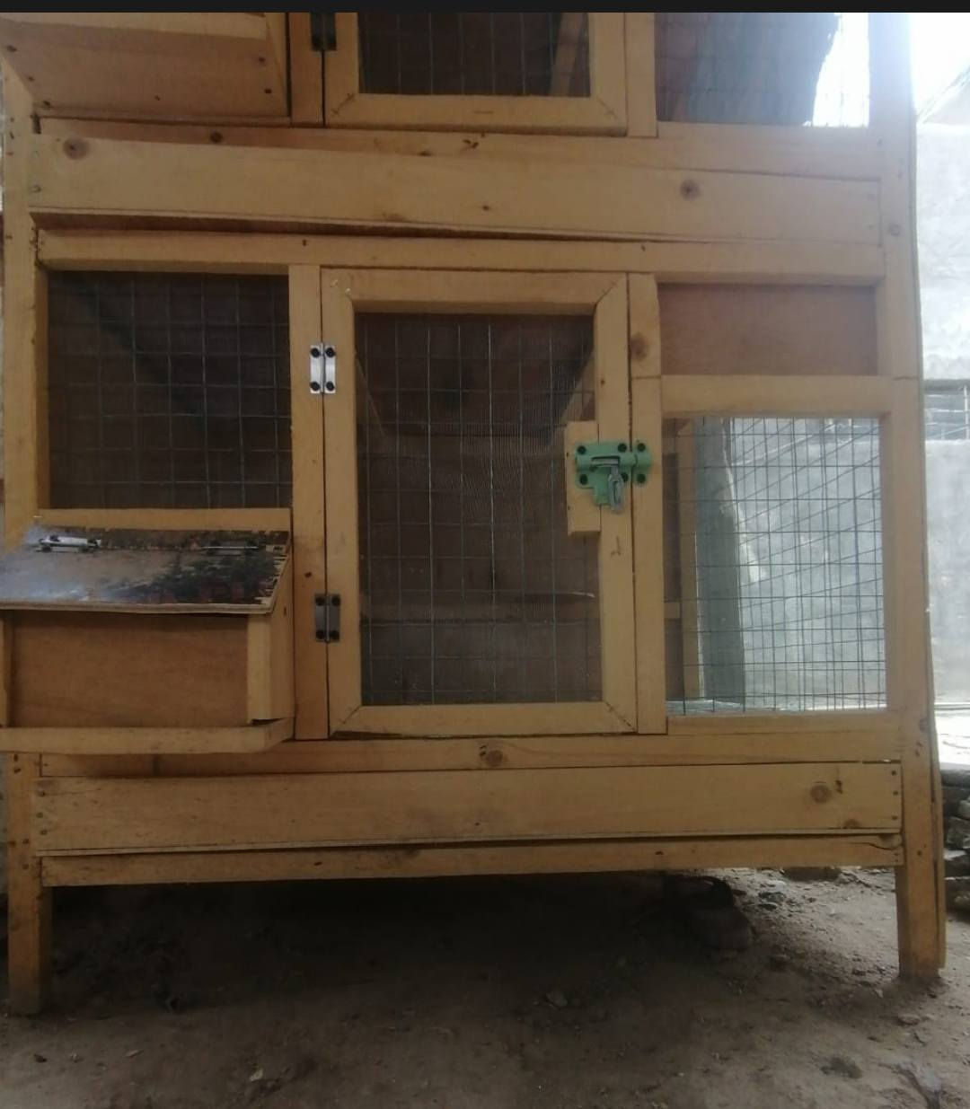 مكلف بالنشر
قفص خشب ثلاث خانات ارتفاع 180 عرض87 طول54 السعر خاص الرقم بي واتساب واتصال ***********
