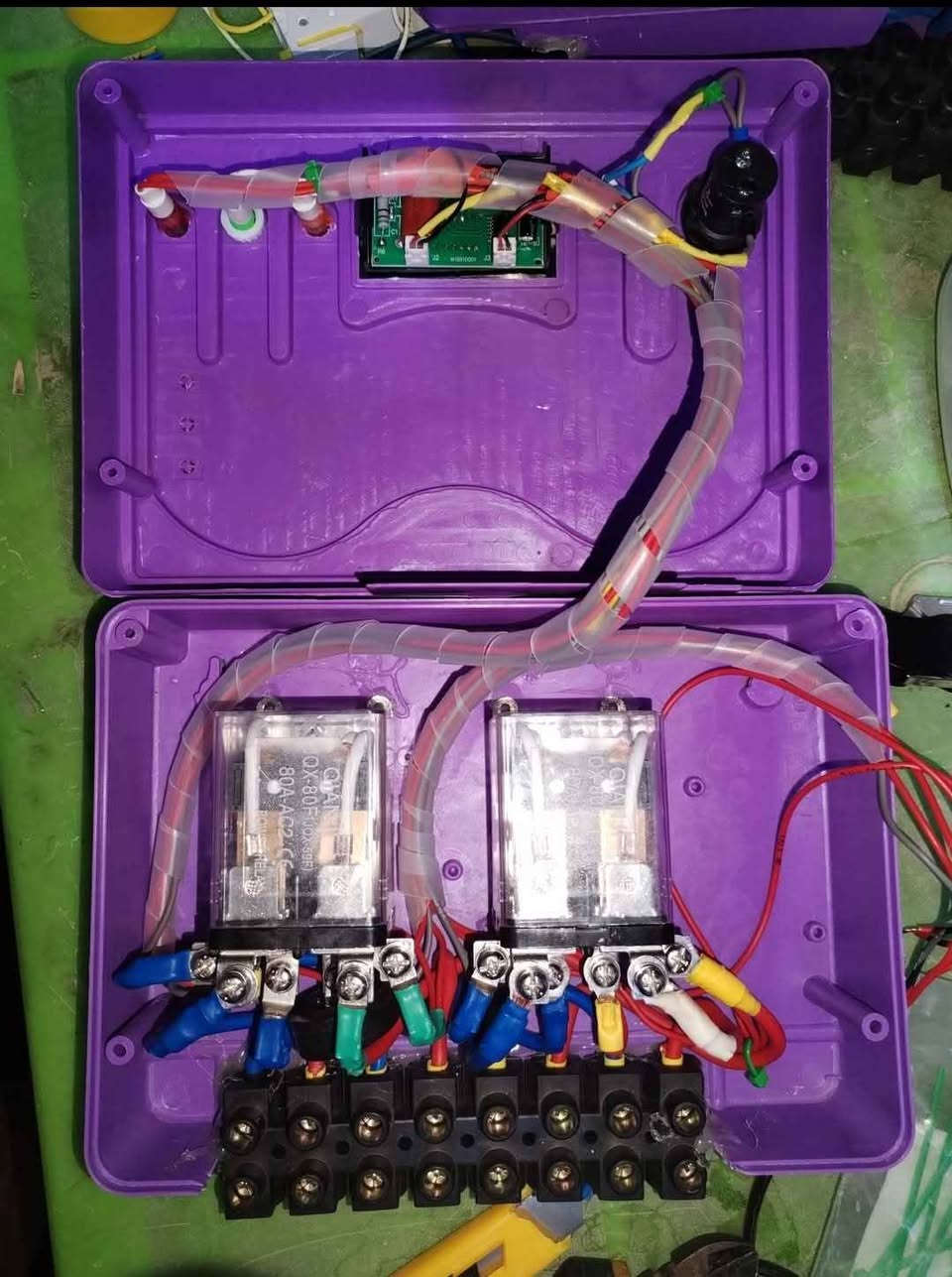 جهاز تحويل ٣ خطوط تايمر وحماية وطنية 60A موجود توصيل بغداد والضمان سنة استبدال *********** بغداد, العراق
