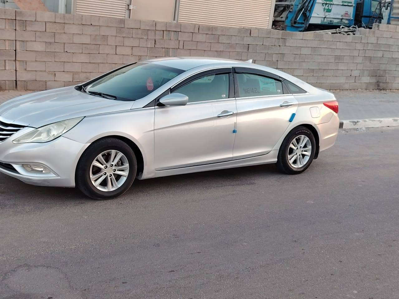 سوناته موديل 11 وارد امريكي محرك 2400 GDi رقم ذي قار مشروع وطني راعيها بالبصره تحويل بالبصره سنويه ل 27 بشهر الخامس السعر 80 وبيه مجال رقم الهاتف  ***********
