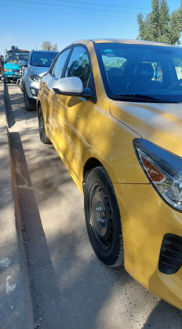 كيا ريو وارد بدون تبديل وحادث بسيط استعمال شخصي وبيهه مجال بسيط للتواصل 
*********** بي واتساب بغداد, العراق
