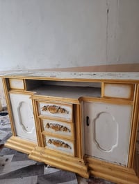 مكلف بالنشر • خزائن • قيم