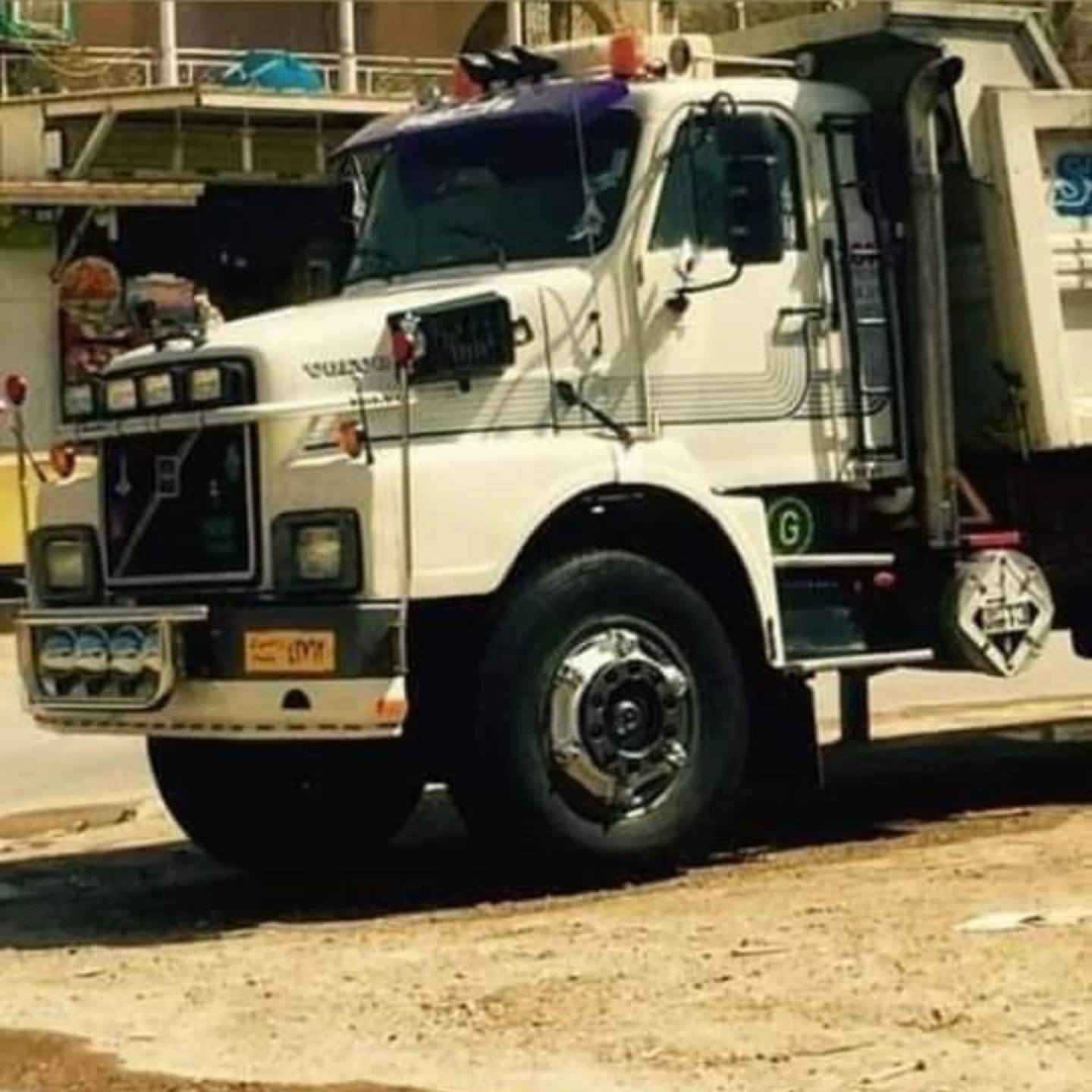 السلام عليكم فالفو البيع موديل 89 رقم بغداد مكمل معاملته تاخد رقم انكليزي تخم تاير تبريد سياره خير من الله مكانهه بواسط كير مكينه شرط سعر 27 وبيهه مجال *********** ***********
