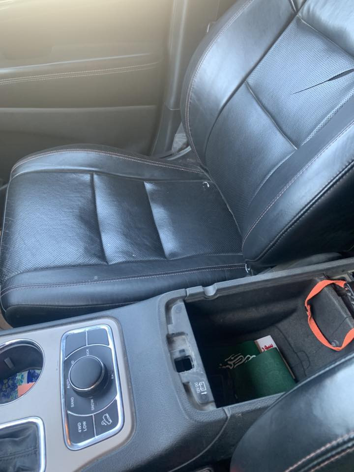 السلام عليكم 
جيب كراند شيروكي سبعينية موديل 17 للبيع فول عدا الجكات صور الحادث مرفقة والتفاصيل موجودات 
للاستفسار ***********
سعرها 183 وبيها مجال بسيط مكانها النجف رقمها ذي قار
