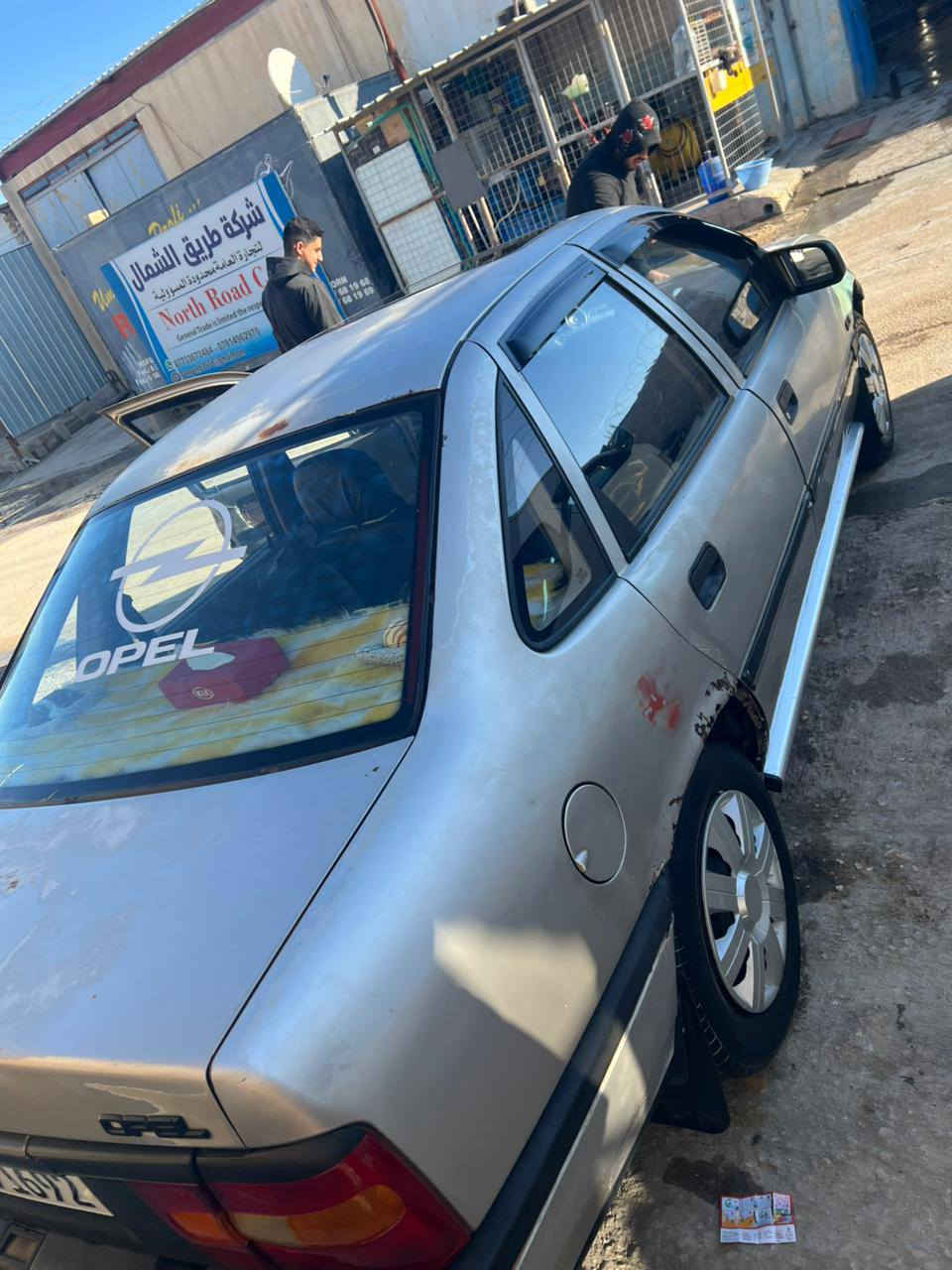 مكلف بالنشر سياره اوبل للبيع  موديل ٩١
محرك ٢٠٠٠
سياره بيه خياس بس بل هلال جوه بوب
مامصبوغه تبربد جاهز 
سعره ٣٧ بيها مجال بسيط
***********
غير متواجد على الماسنجر
