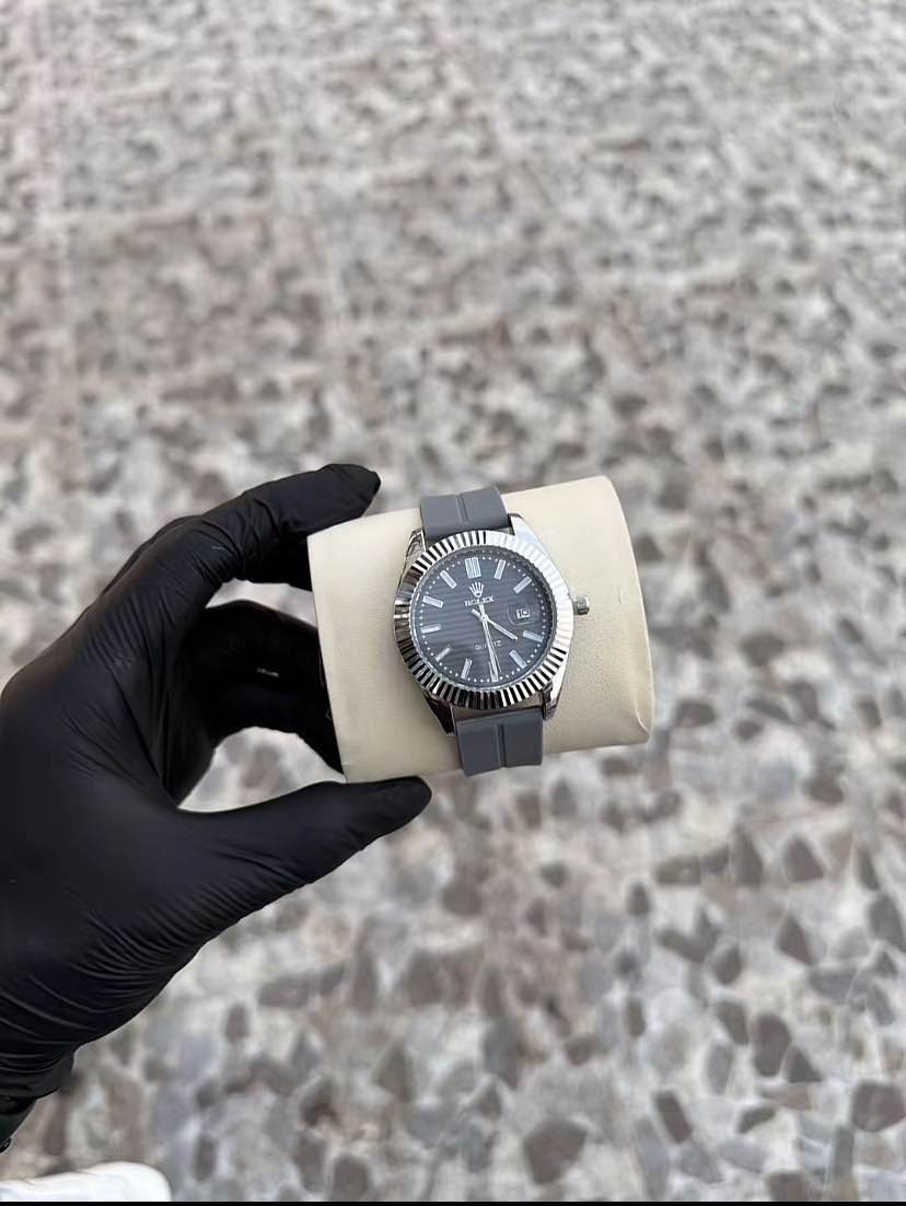 أي واحد رايد ساعات تراسلني على ال WhatsApp
*********** دهوك, العراق
