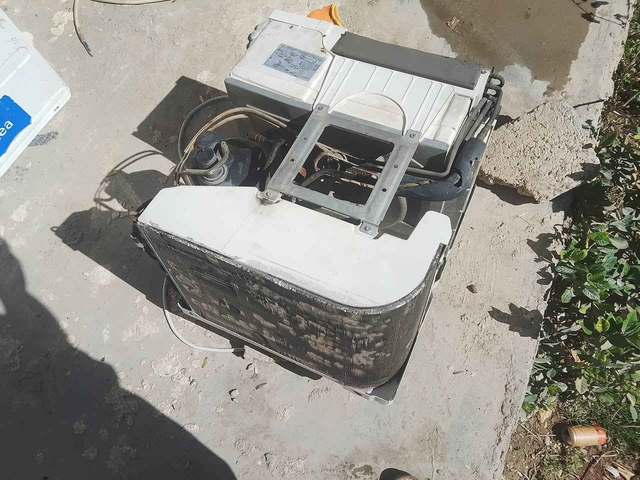 مكيف طن واحد ميديا موسم واحد مشتغل   يسحب 3 امبير ثلج سعر 125 الف مكاني الراشدية  السادة البوحياة ‏‪0781 222 3501‬‏وتساب
