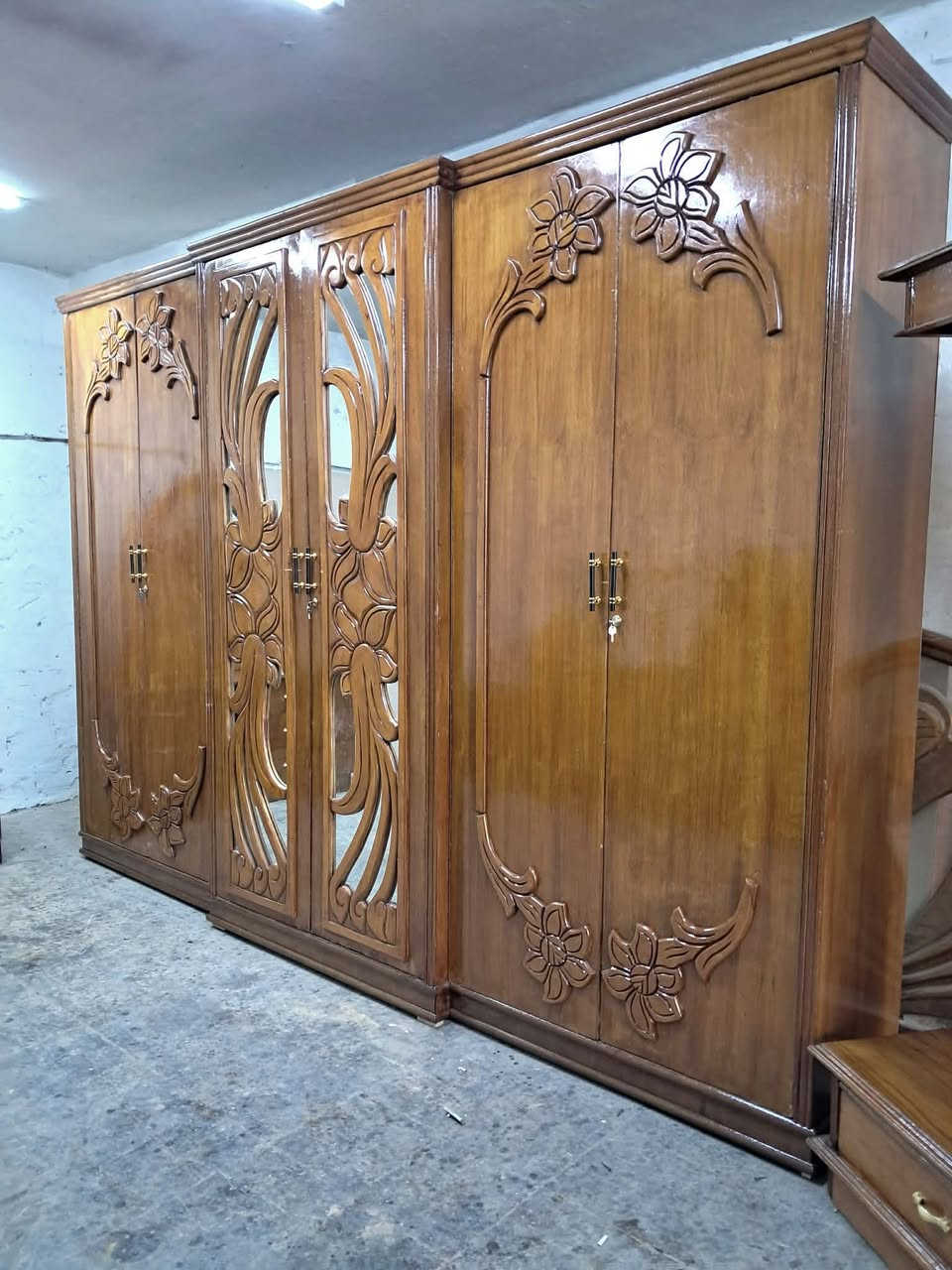 السلام عليكم
غرفه صاج سته باب خشب خارج داخل تكمه  نضيفه 
السعر 600وبيها مجال بسيط جدا
العنوان بغداد البياع


**إذا كنت صاحب هذا الإعلان وتريد حذفه لأي سبب، رجاءا أرسل رسالة إلى الدعم الفني**