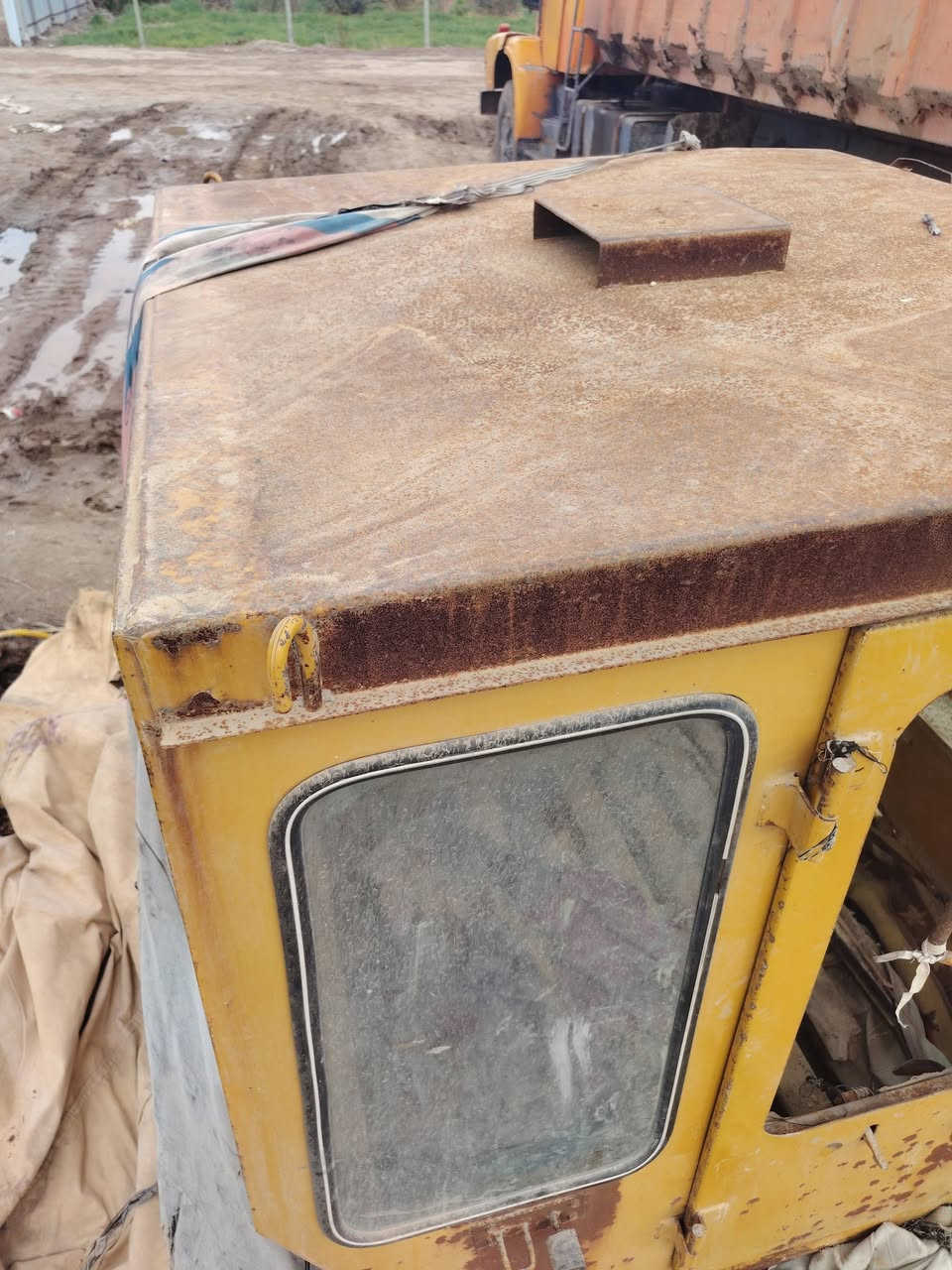 سلام عليكم قماره شفل للبيع كامله مابيه نقص بس لجامه مال لبيبان قماره نضيفه مكانه بدوانين ***********
