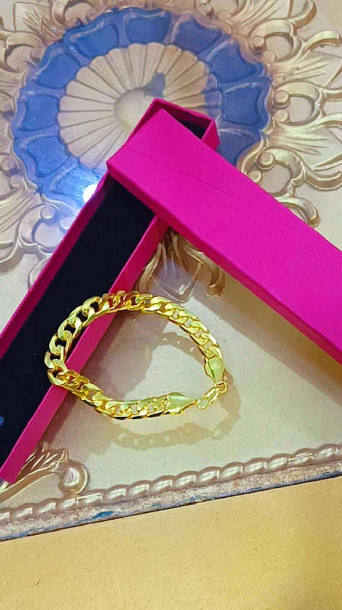 كله اوربي اصلي درجه اولى وباسعار مناسبه جدا 
***********
