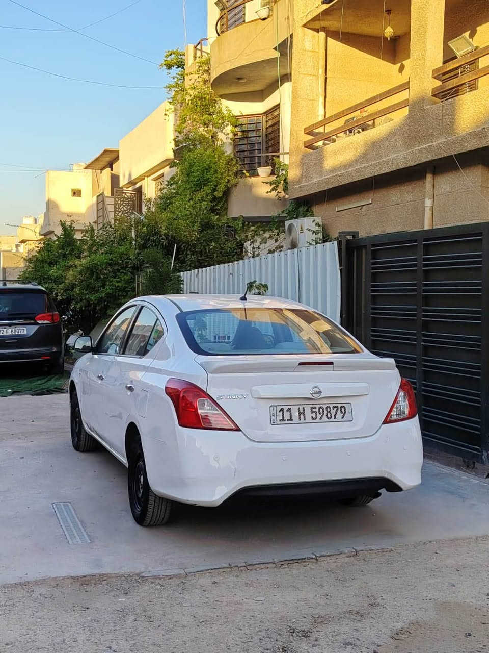 السلام عليكم ورحمة الله وبركاته 
للبيع نيسان سني هندي ٢٠٢٠ 
رقم بغداد باسمي سنوية ل٢٠٣٠ 
كير مكينة صدر تبريد تخم تاير كله مكفول وع وضع الشركة 
مسويلها ادامة عامة 
السيارة مكفولة من الضربة والصبغ والتبديل والفتح فقط مكانين بارد 
ماشية ٧٣ الف 
عارضها ب١٠٧وبيها مجال بسيط 
مكاني السيدية 
الشراي يتصل ويدلل
***********
