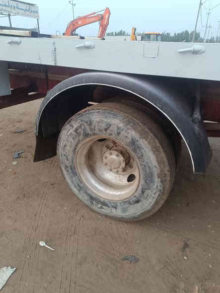 مارجلس رقم انكليزي ذي قار طول بدي سته وسبعين سانتي طخم تأير امريكي سعر 9مليون ***********
***********
