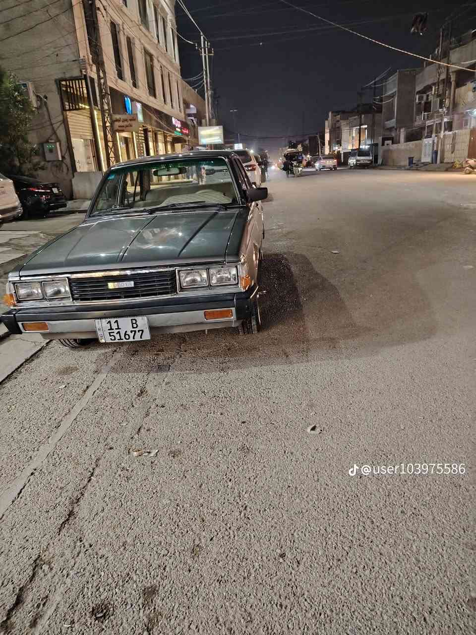 سلام عليكم شباب /سيارة كرونه بلاديه دكه جاكوج مابيها الله شاهد ورقيب وتبريد شغال وسياره بلاديه من الطول للطول بس مصبوغه لان جرد بيها صندوك والقماره وصبغناها وحته مكينتها بعدها عل بلاد حته هورنها بلادي تخم تاير جديد والسياره مامعمره بلاديه وبل حقيقة بعد أحله / وهذا رقم راعيها / *********** / والسياره مكانها البياع تقاطع درويش
