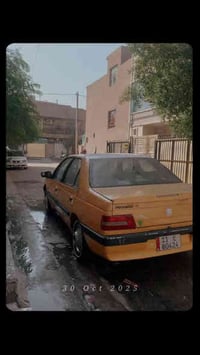 بيجو 2013لميس بيها بنيد طاير بس مامذي قماره وظخه جاملع ال سايق الخلفي ...