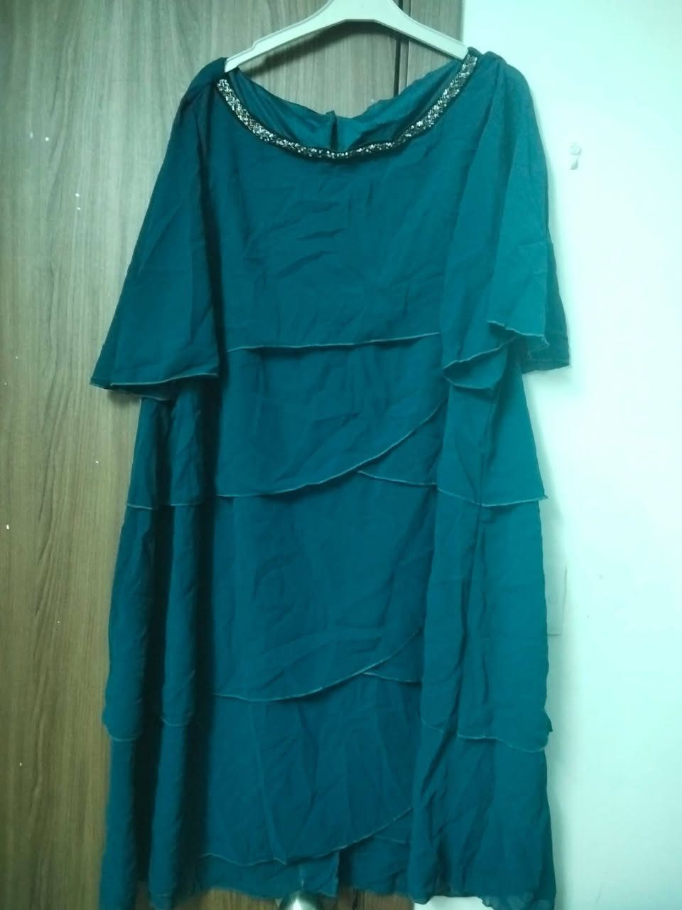 #فساتين شي ان 
الوردي يلبس لارج إكس لارج 
الأخضر إكس لارج وأكثر 
@إشارة


**إذا كنت صاحب هذا الإعلان وتريد حذفه لأي سبب، رجاءا أرسل رسالة إلى الدعم الفني**