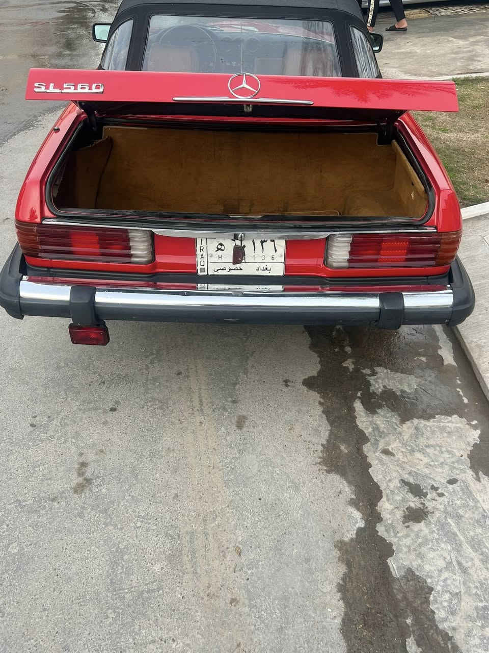 � مرسيدس 560 SL – ملكة الكلاسيك الألماني 🔥🚗
للبيع تحفة نادرة لعشاق الفخامة الحقيقية…
مو بس سيارة، قطعة تاريخ تمشي على الشارع 👑

560 الأصلية بمحرك V8 القوي
صوت هيبة وأداء ثابت
قير ناعم جداً
كشف بحالة ممتازة
صالون نظيف ومحافظ عليه
سيارة هواة وما تنعطى لأي شخص

هاي مو سيارة يومية عادية…
هاي سيارة شخصية وذوق رفيع 💎

وين ما توقفها تاخذ أنظار الناس
قيمتها تزيد مع الوقت لأنها كلاسيك أصلي
  
اللي ما يعرف قيمة 560 لا يتعب نفسه 🙏
 
*********** وتساب 
*********** 
 سعر سياره 21 الف 💲
