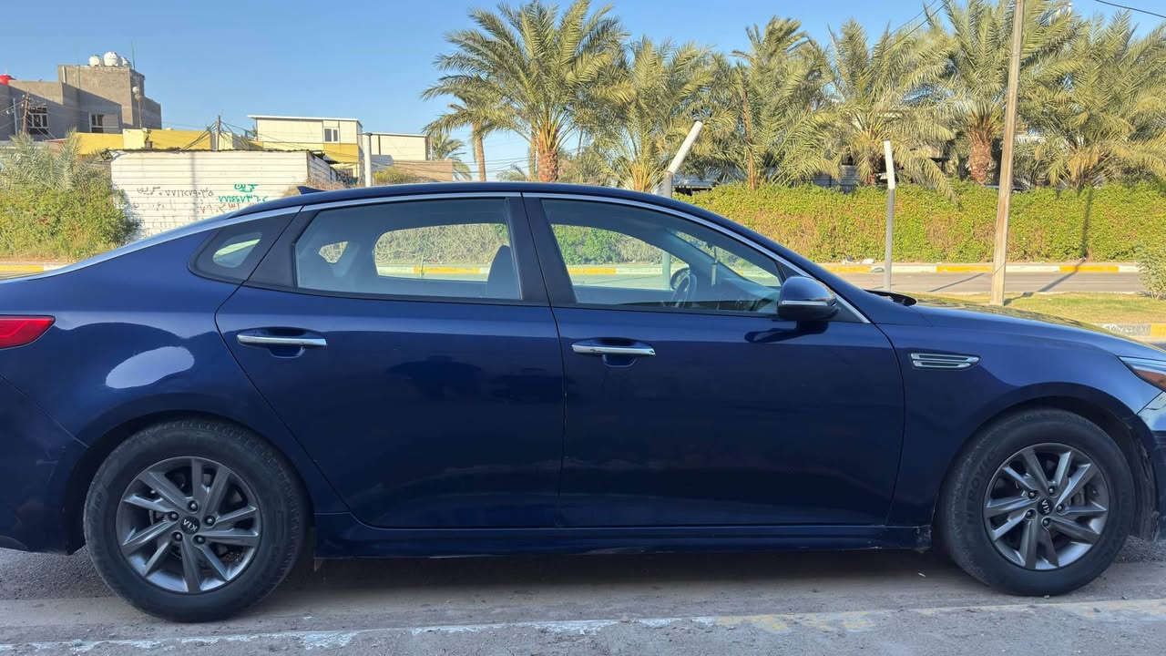 السلام عليكم لبيع كيا اوبتيما 2019 حادث جاملغ امامي ايمن وباب الامامي ايمن ابدل واحد بلادي نفس الون بدون ايرباك يعني كلها سليمات كير مكينه تبريد مكفولات على وضع البلاد رقم سليمانيه باسمي تحويل ثاني يوم او وكاله على اليعجبك لاستفسار *********** بغداد, العراق
