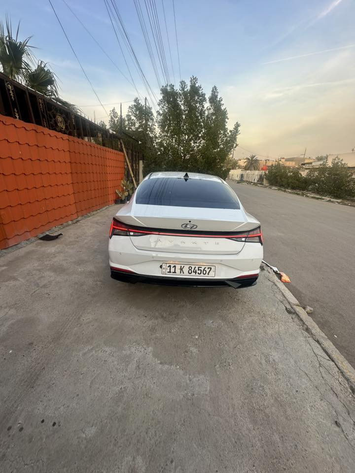 افانتي وارد كوري محرك 1600 فول مواصفات ما عدا الفتحةًتبديل جاملغ امامي نفس الون ايمن وصبغ خشم البنيد وصبغ باب خلفي ايمن وبيهة رواج بسيط بلقمارة اثر التحميل  اكفلك لغود وشواصي  رقم بغداد الدولي تحويل ثاني يوم لايت زنون عالي ناصي 3 عدسات بك لايت لد حساس خلفي رادار امامي اشاير ترحيب مري شفط تحديد مسار قيادة ذاتية اربع انضمة قيادة كشنات تدفئة تبريد شاشة متصلة لد دشبول بلادي  داخل السيارة لونين نص اسود نص ابيض كشنات جلد مكان السيارة بغداد حي اور سعرها 135 وبيها مجال حك الجية ***********
