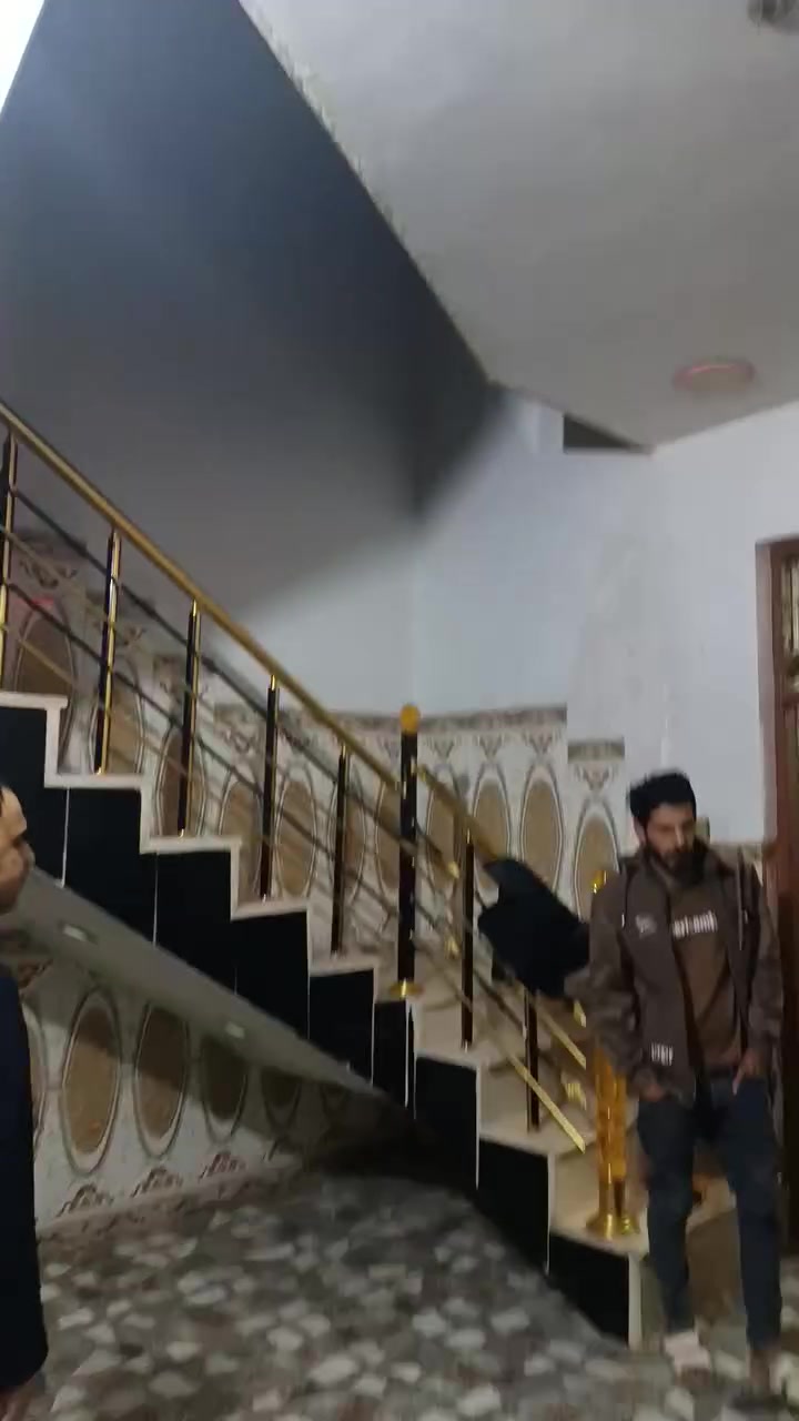 بيت البيع رئاسة العبيدي 90وبي مجال ***********
