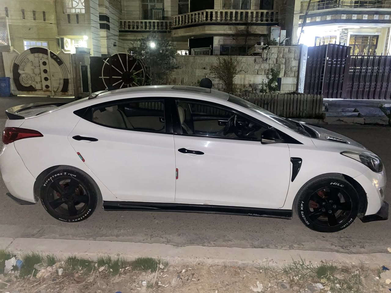 السلام عليكم شبابنا الطيبه
النترا موديل 2012 خليجي
كير ومحرك بحاله جيده 
نظافه صدر 70%

للاستفسار ***********
