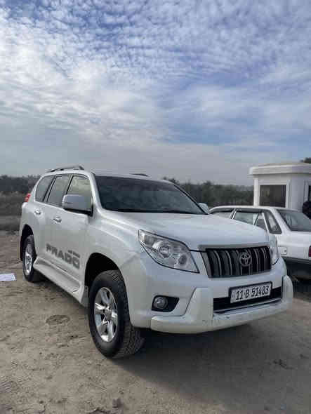 -السلام عليكم 
-للبيع 
-برادو خليجي 2012 
-فول مواصفات TXL
-7 راكب 
-تخم زنون اصلي 200$
-كشنات جلد 
-كامرة +شاشة+حساسات خلفية
-فتحه سقف
-مري كهربائي +شفط
-بصمة تشغيل +بصمه ابواب 
-محرك 6 سلندر 
-دبل تانكي 
-تحكمات ستيرن +كروس سرعه 
-السيارة ماشية 149 
-الضرر : باب الخلفي عكس السائق صبغ وبارد بسيط جدا بلصندوق + بارد بسيط جدا بلجاملغ الامامي الايمن 
 -السعر 270 وبيه مجال 
-للاتصال 
***********
